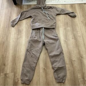 FIGS off shift lounge set